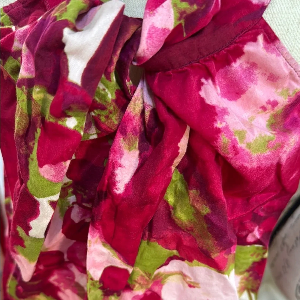 GAP Girls Pink Floral Sleeveless Halter Style  Tie Front Blouse: Stylish!